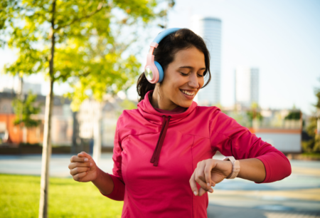 fones de ouvido para uso durante a prática de corrida